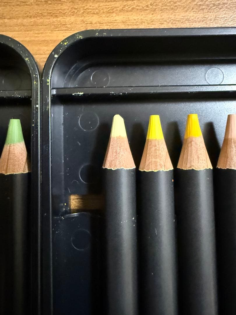 海外版 ペリシア POSCA pencils ポスカ 油性色鉛筆uni 35色