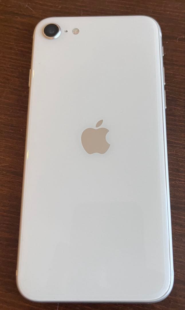 シ*ガ様 【超美品】Apple iPhone SE (第3世代) スターライト