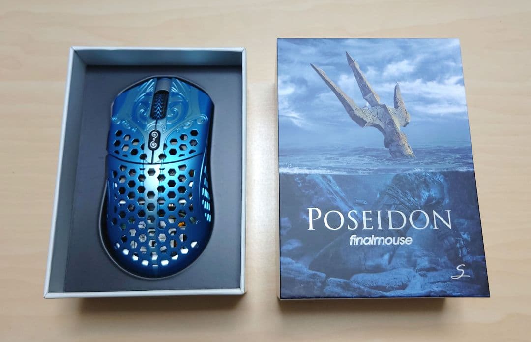 Finalmouse Starlight-12 Poseidon Sサイズ