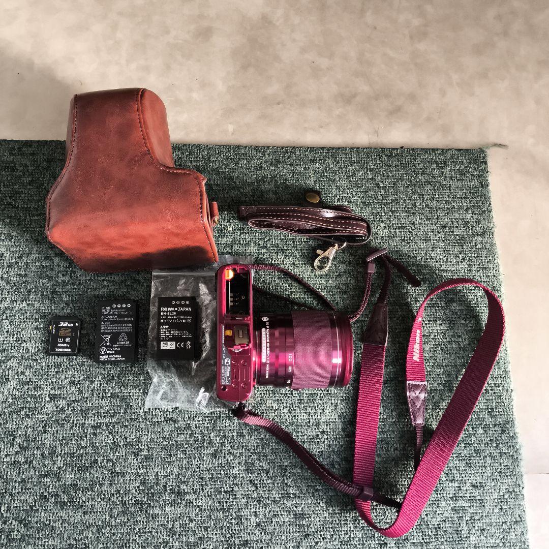（美品）ミラーレス Nikon 1 J3 小型10倍ズームキット レッド