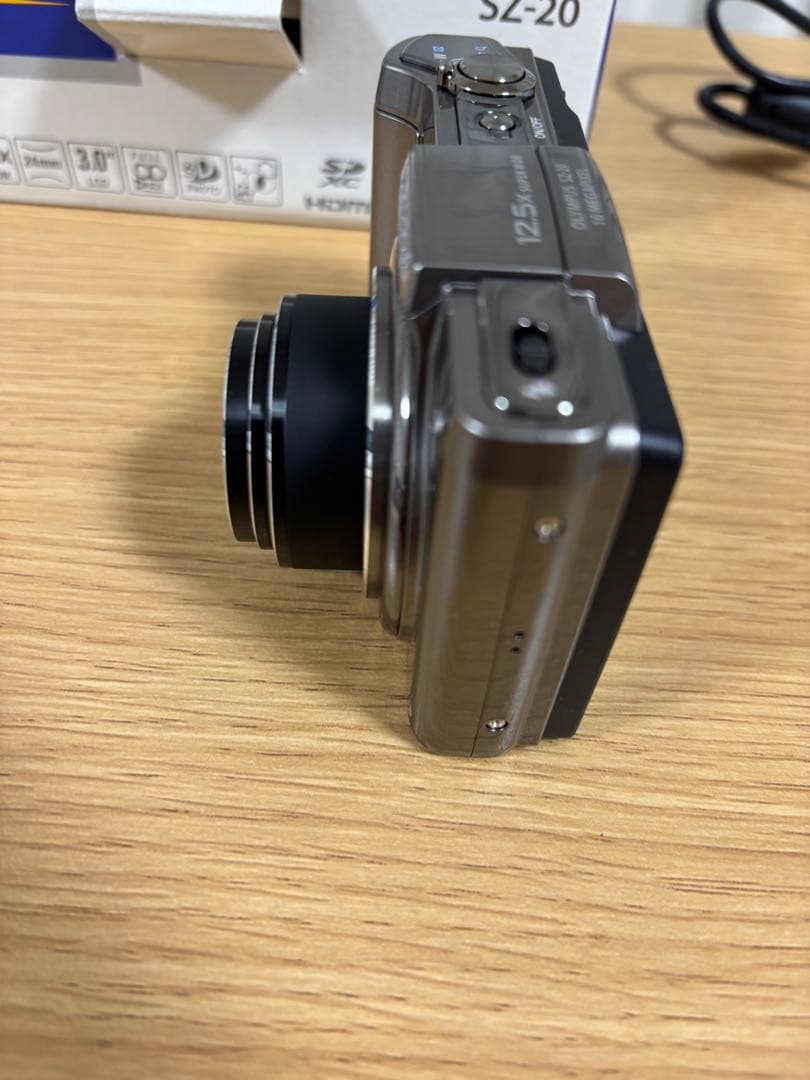 OLYMPUS デジタルカメラ SZ-10/SZ-20