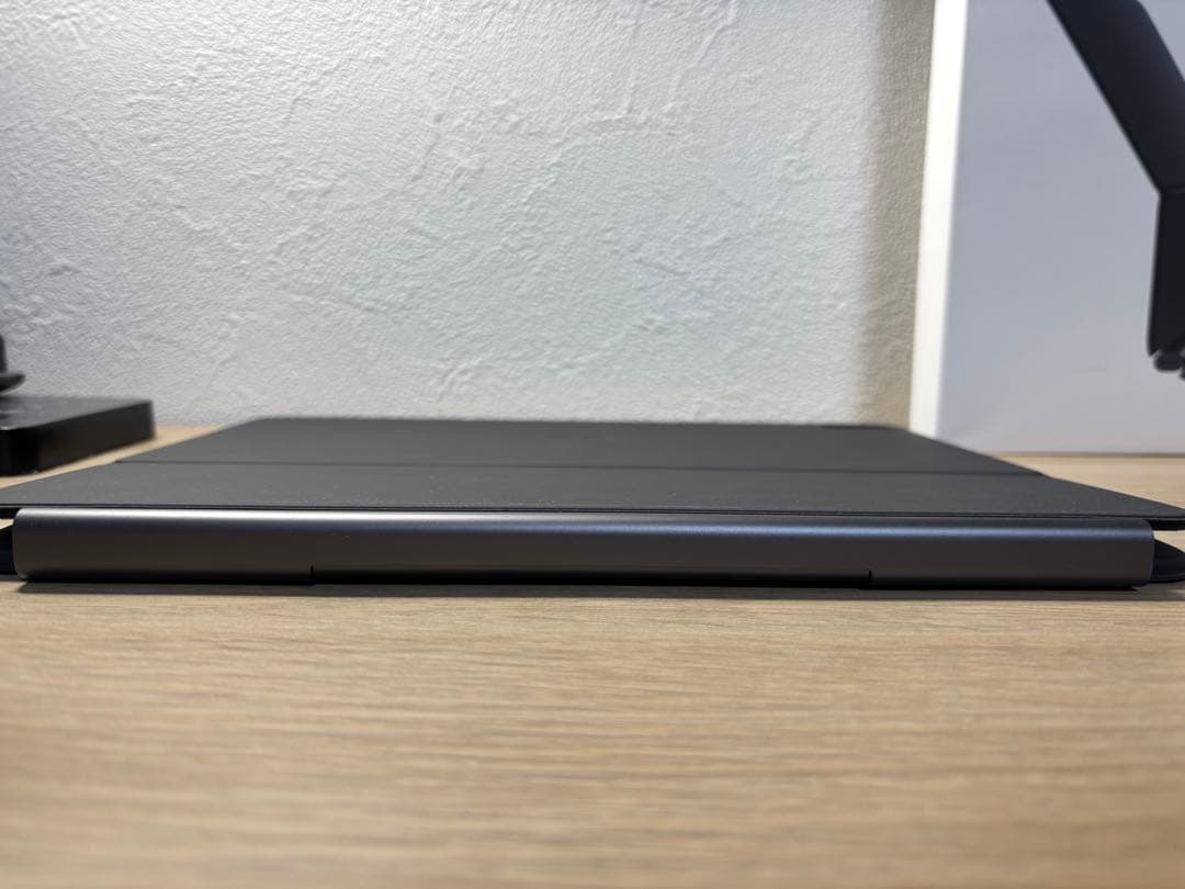 Apple iPad air 13インチ用Magic Keyboard ブラック
