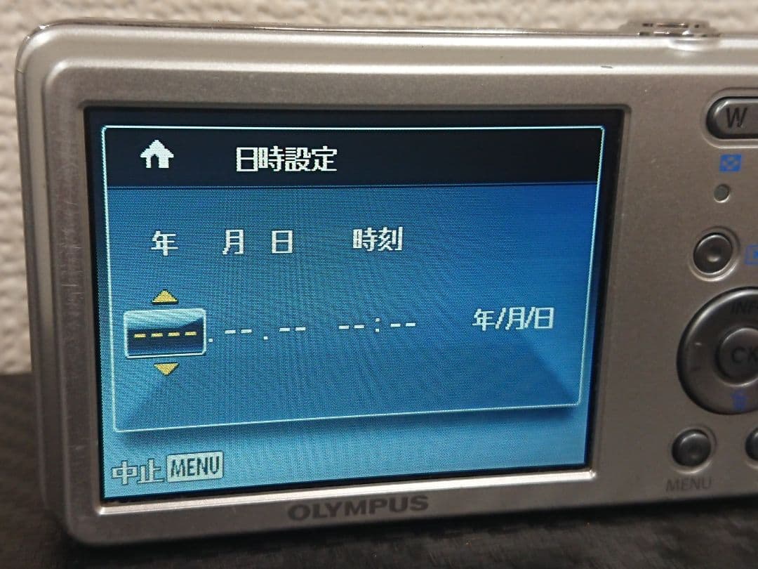 B【通電確認済】 OLYMPUS VG-110 デジタルカメラ 薄型コンパクト
