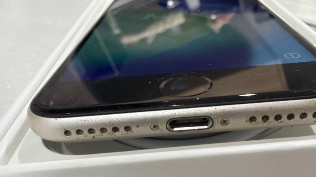 iPhoneSE第3世代 128gb