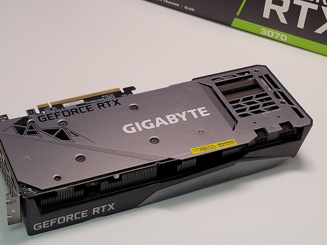 GIGABYTE GEFORCE RTX 3070 本体