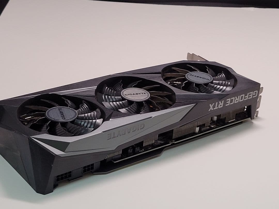 GIGABYTE GEFORCE RTX 3070 本体