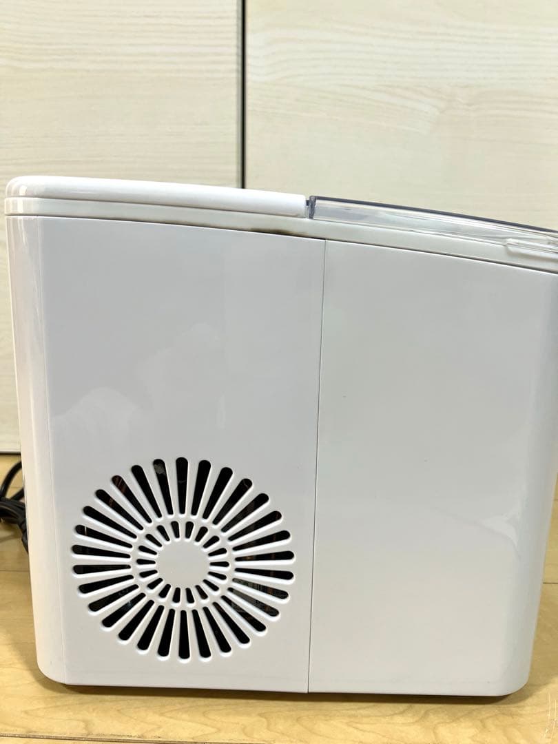 【美品】Fooing A202306 ホワイト ポータブル 小型製氷機