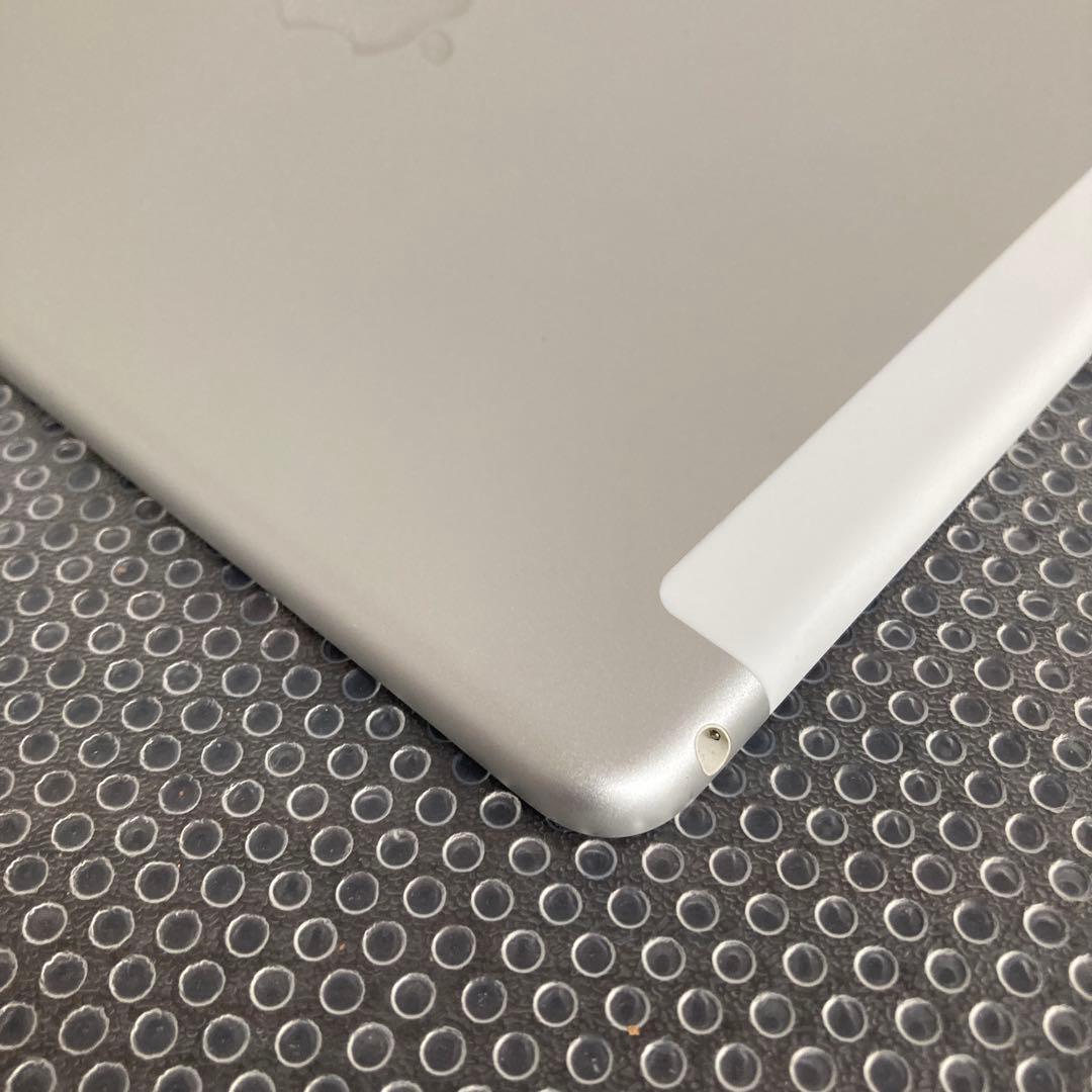 567【早い者勝ち】電池良好☆iPad Air2 第2世代 32GB ドコモ☆