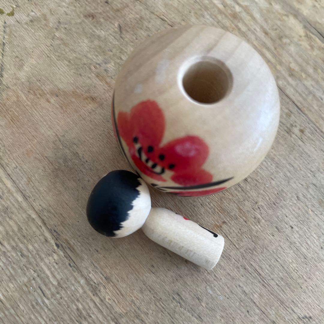 木製花と人形デザインの工芸品