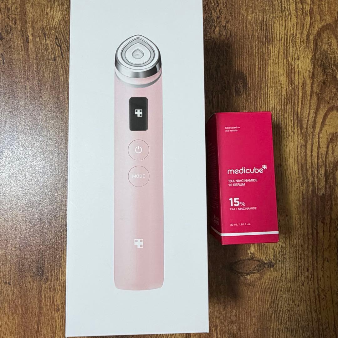 メディキューブ　美顔器　AGE-Rブースタープロ　ピンク　おまけ付