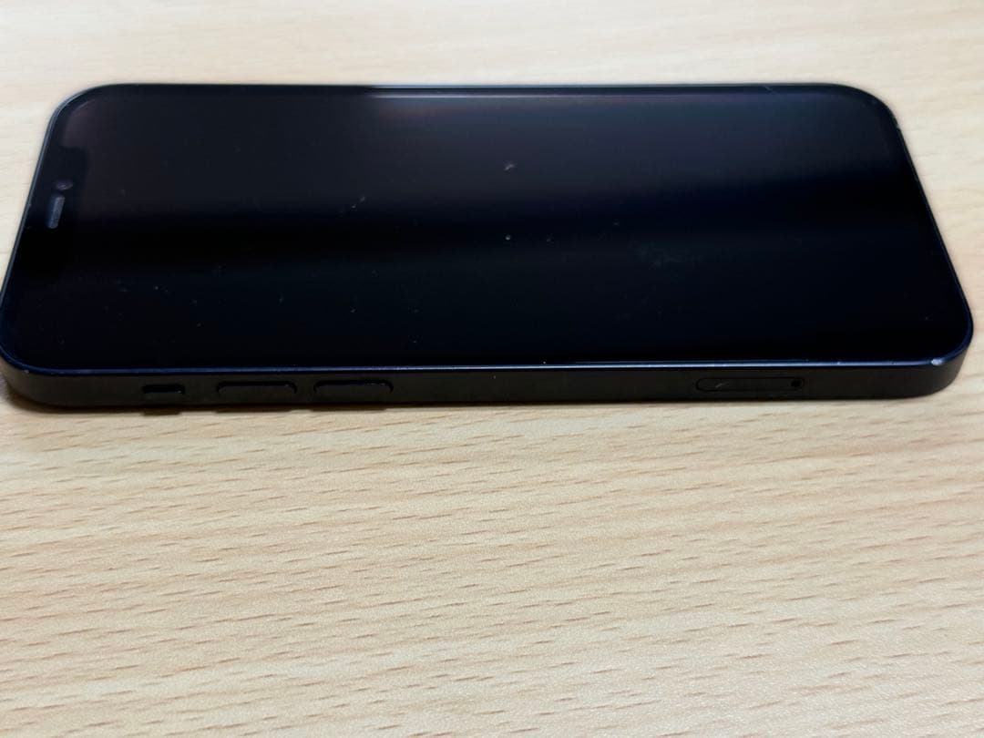 r*0様 iPhone 12 128gb ブラック