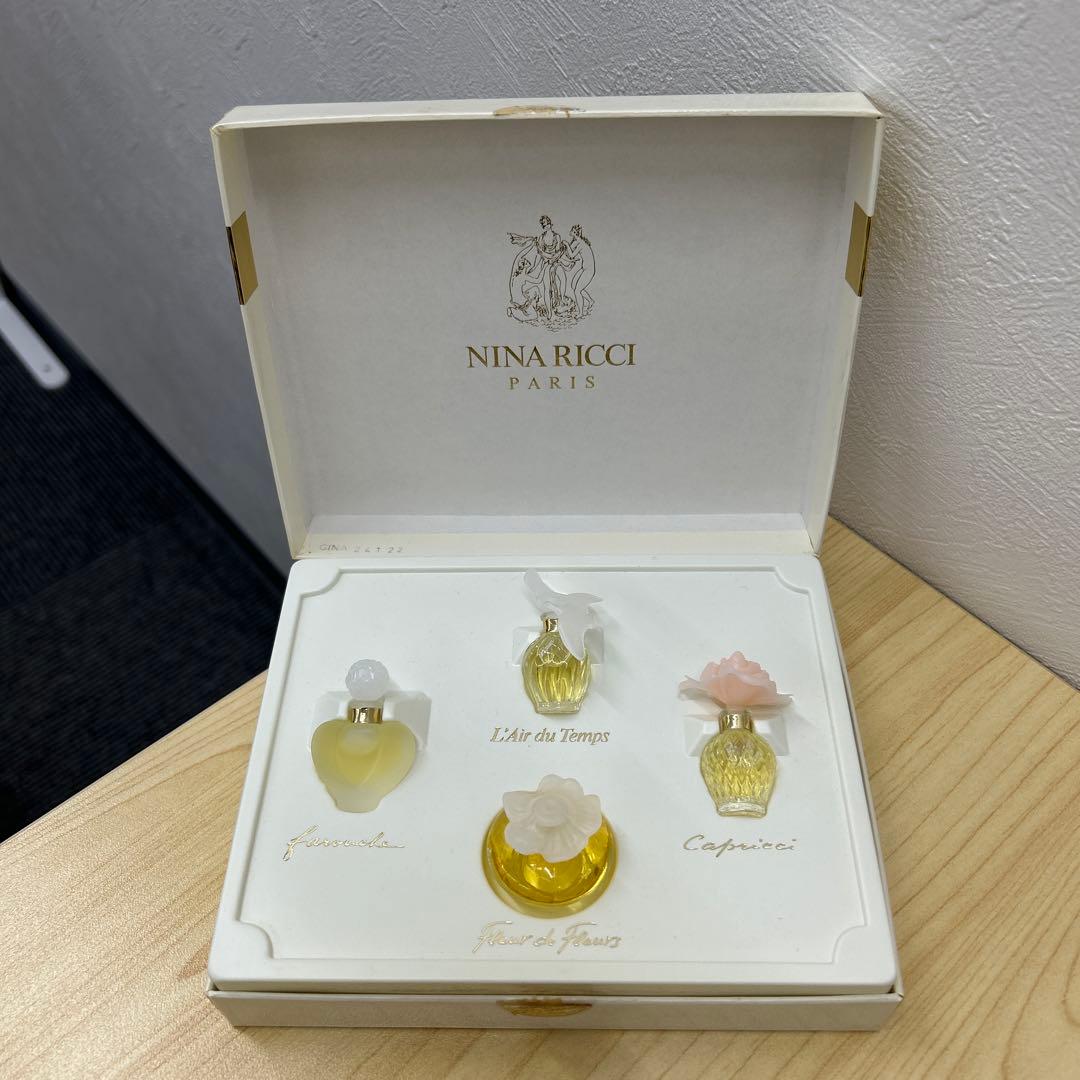 ブランド　ミニ香水　まとめ売り　おまけ付き♪