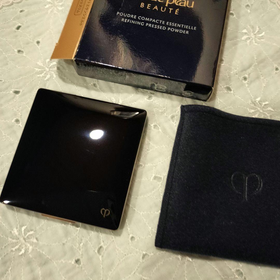 clé de peau BEAUTÉ プレストパウダー