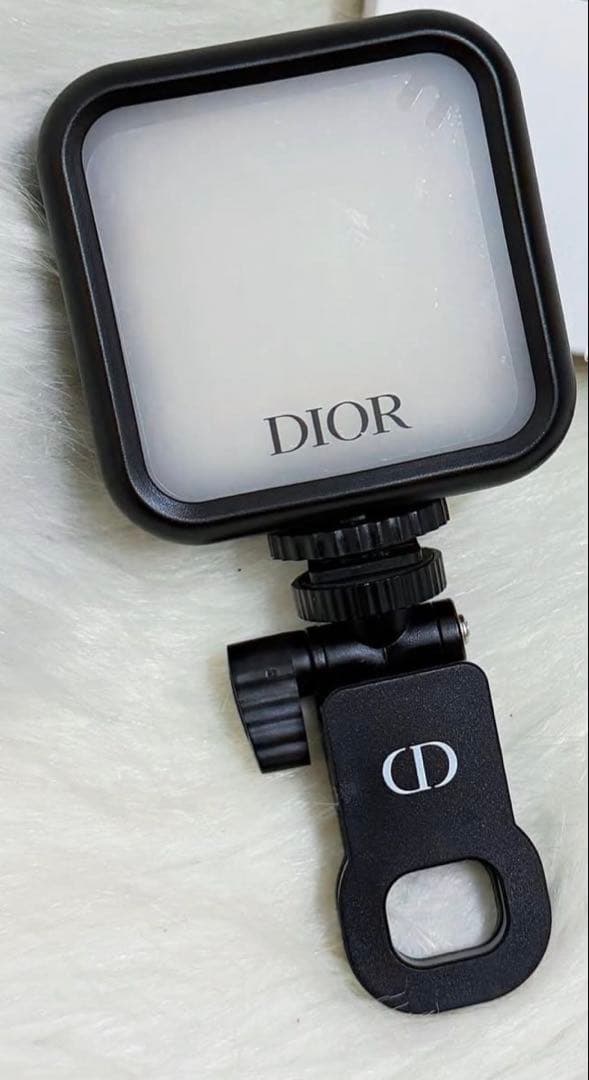 DIOR ディオール　スマホアクセサリー　スマートフォンライト　セルフィーライト