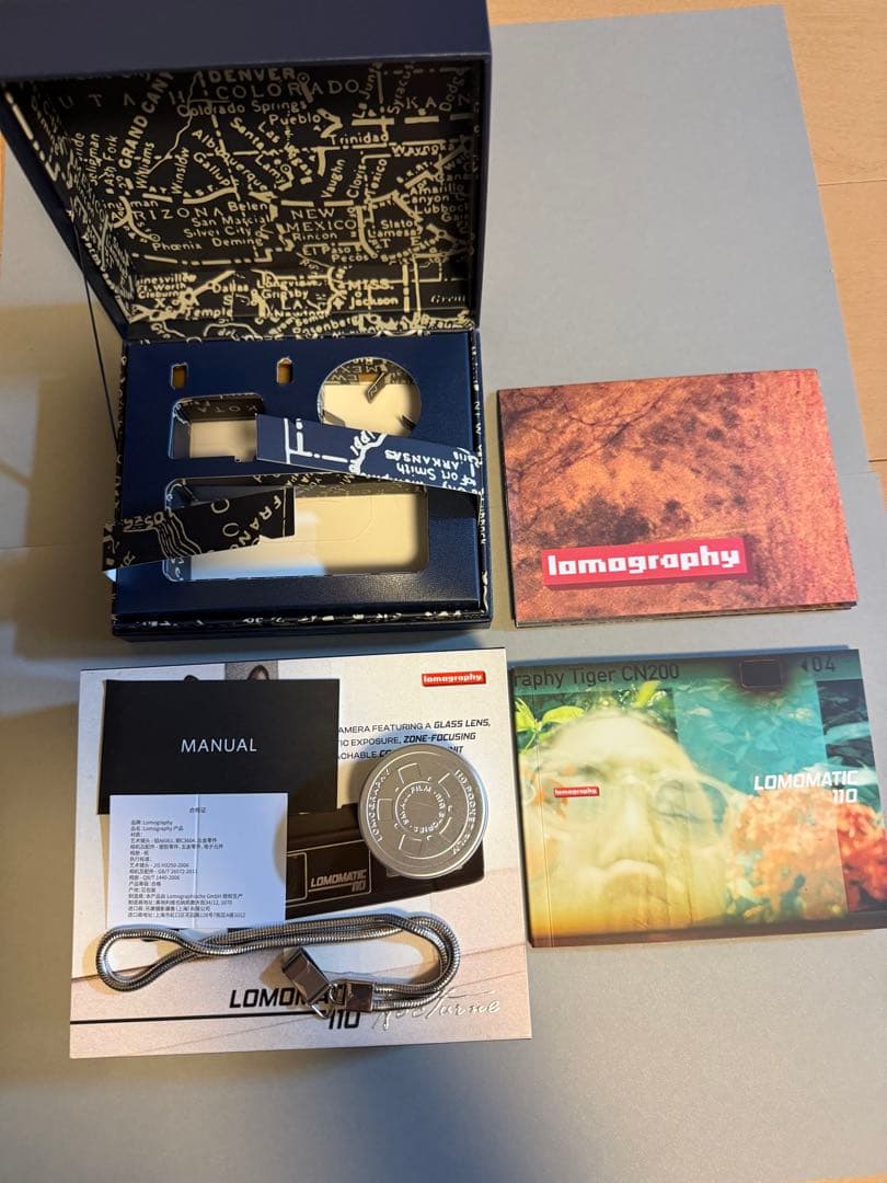 Lomomatic 110 Nocturne +純正レザーストラップ