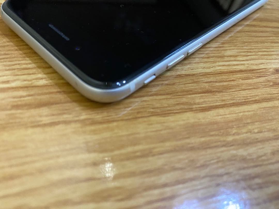 Apple iPhone SE3（第3世代） 128GB