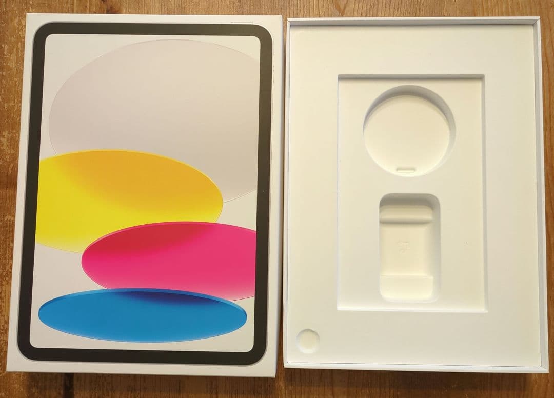 Apple iPad 第10世代　シルバー