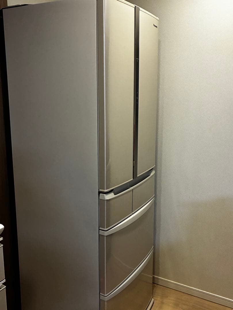 Panasonic 大型冷蔵庫　品番 NR-F438T-N形