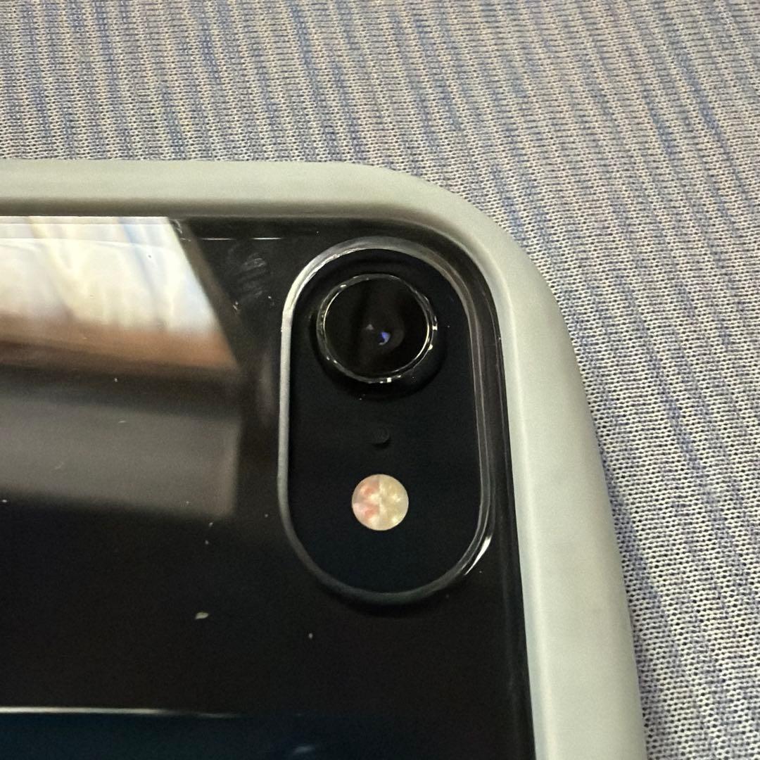 S*）様 【300スタート！】iPhone SE2 64GB SIMフリー ブラ