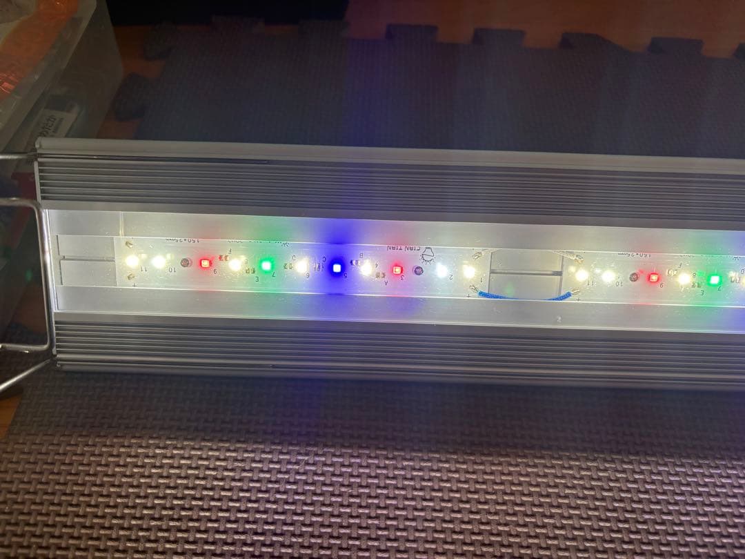 アクロ TRIANGLE LED GROW 600