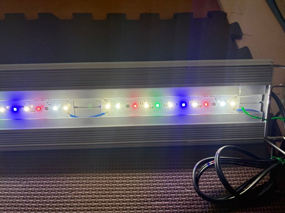 アクロ TRIANGLE LED GROW 600