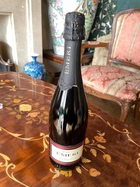 ワイン EMERI Sparkling Durif