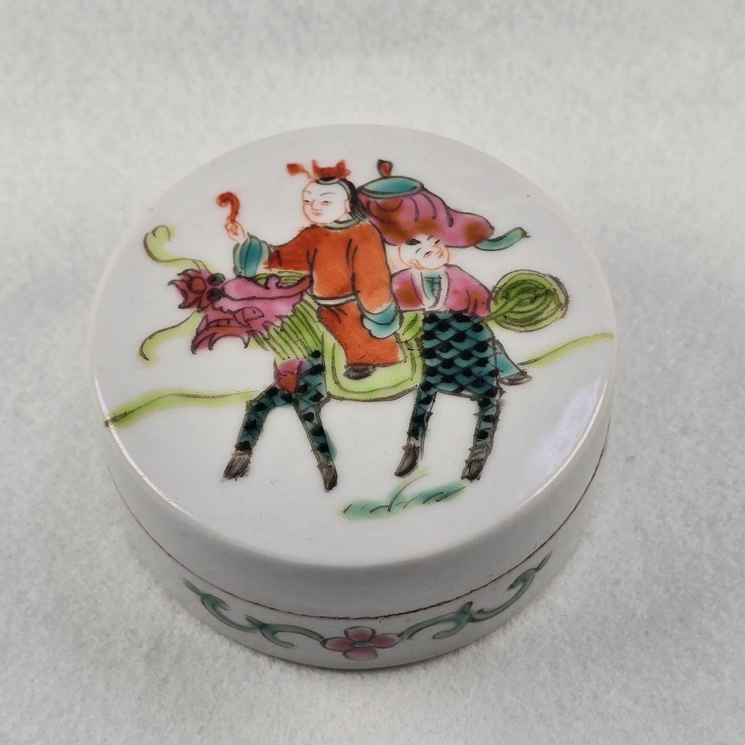 希少 古磁 粉彩 手絵 民国 居仁堂在銘 麒麟送子紋 香合 墨箱 美品