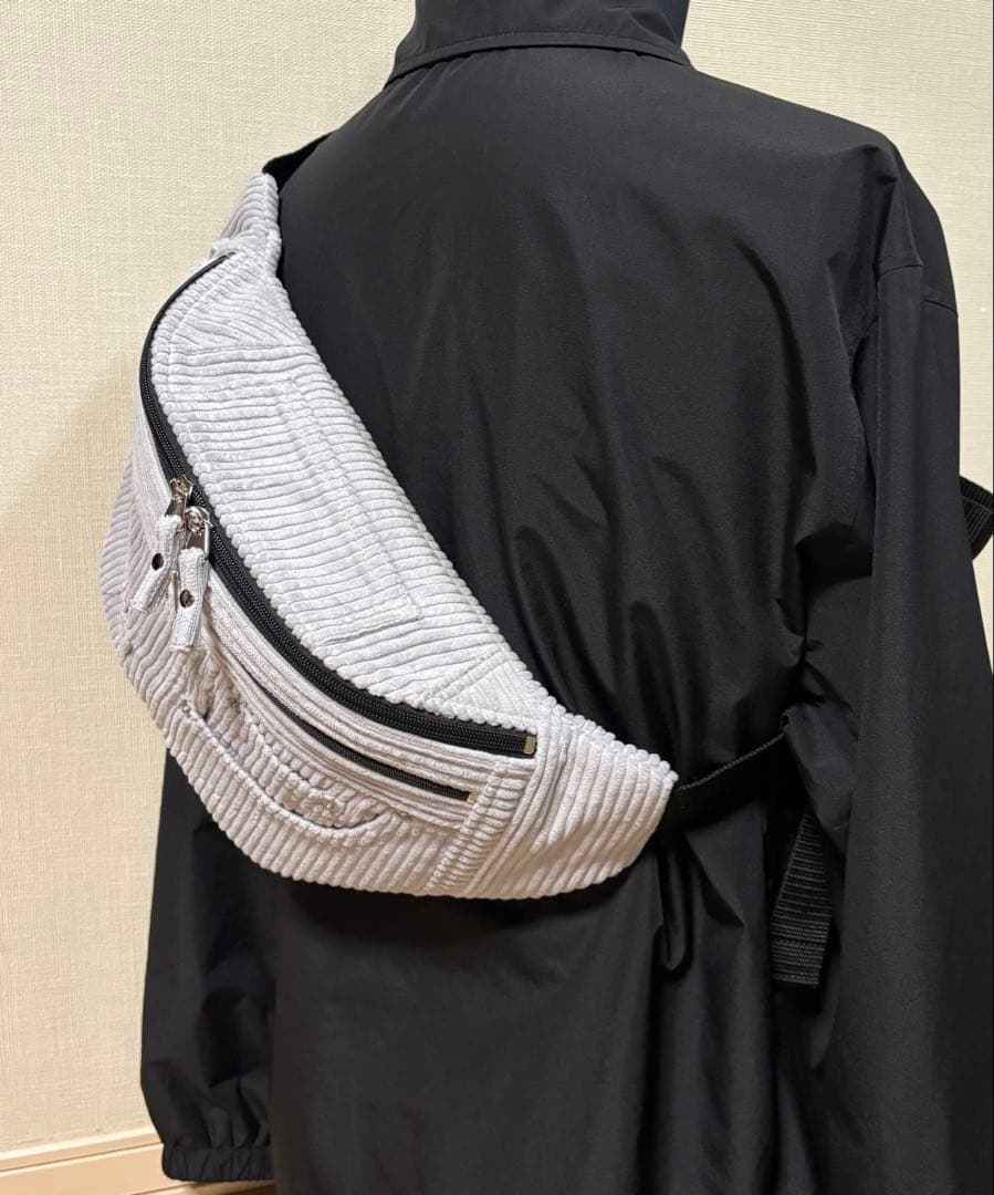 ハンドメイド　デニムリメイク　ウエストポーチ　ボディバッグ　コーデュロイ
