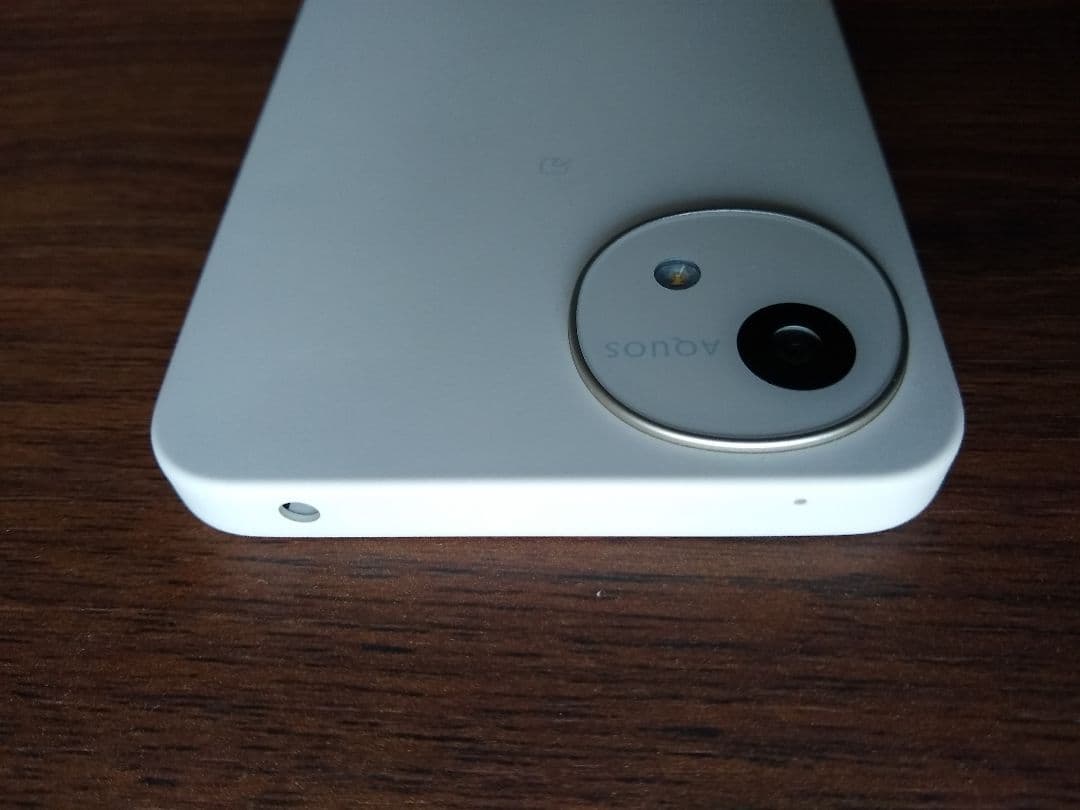 AQUOS wish4 一部故障スマホ