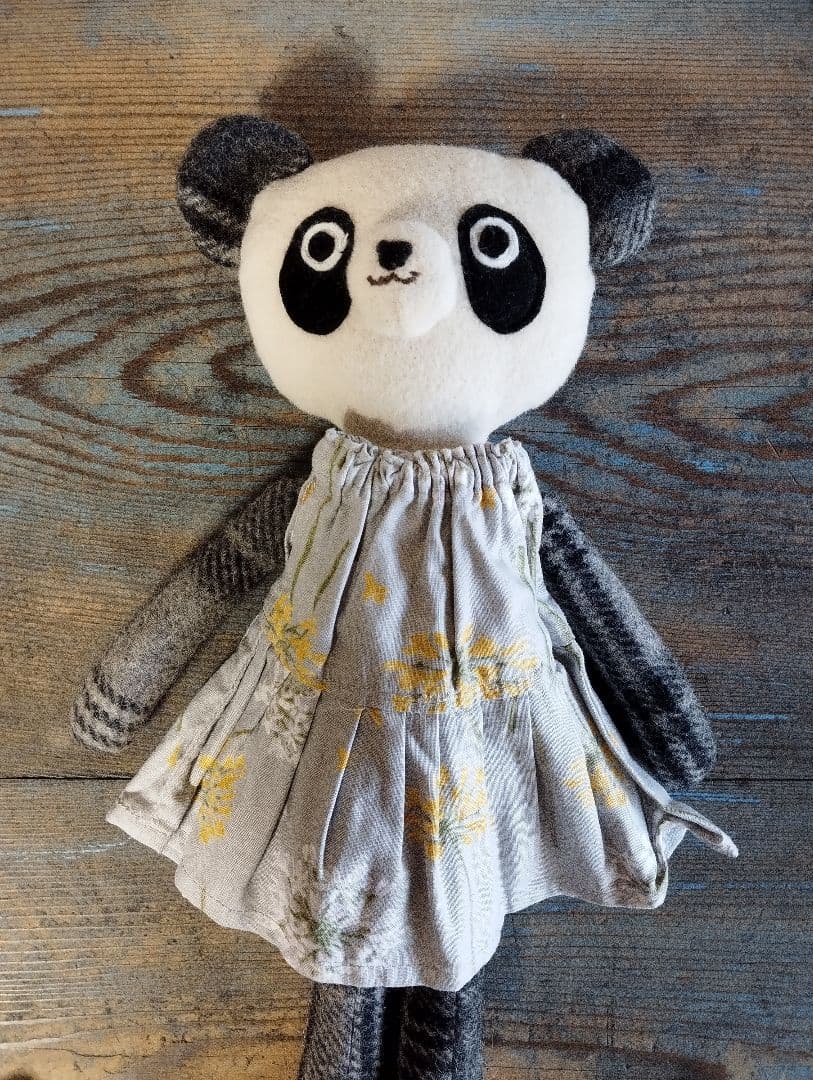 ハンドメイド「ウールのパンダ」着せ替え人形セット・手洗い可