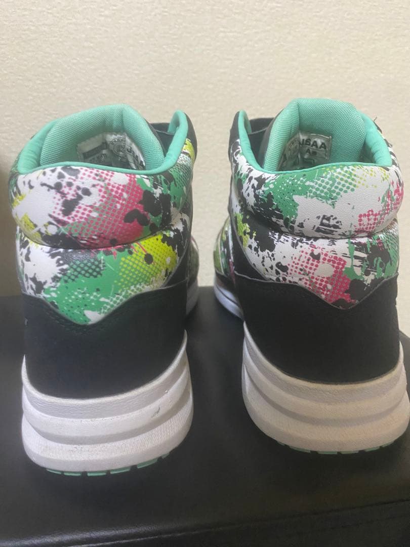 Mizuno カラフル ハイカットシューズ