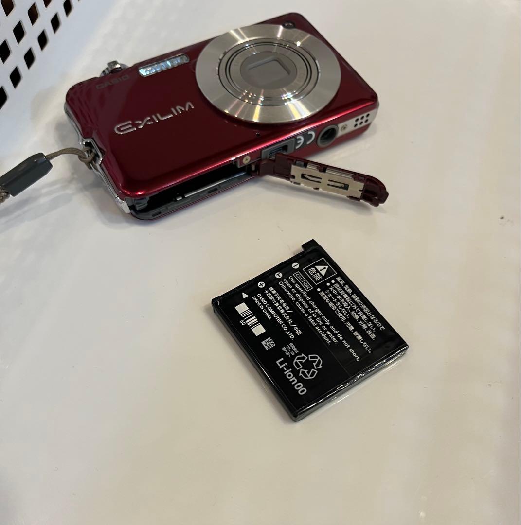 CASIO デジタルカメラ EXILIM EX-S10 レッド