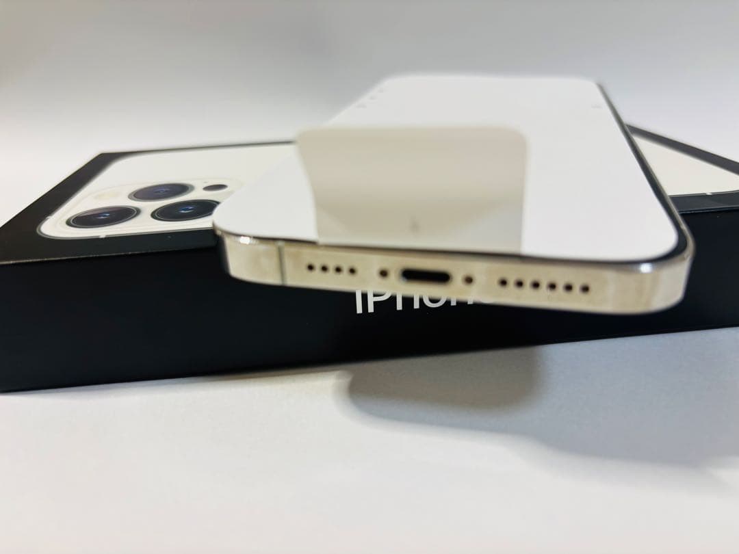 iPhone 13 Pro Max 128GB ホワイト SIMフリー
