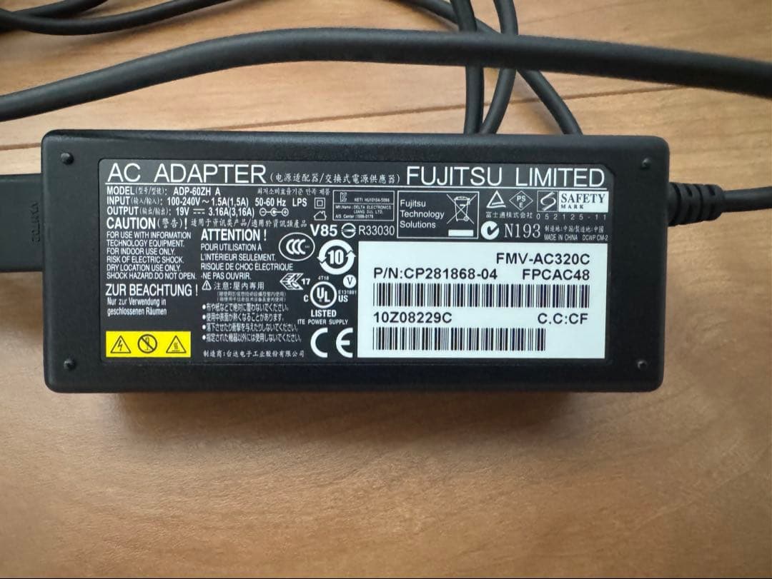 FMV LIFEBOOK AH56/K ノートPC