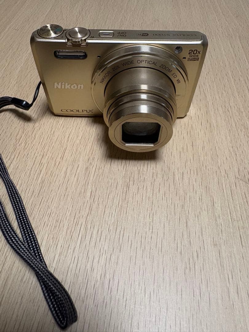 Nikon COOLPIX s7000 ゴールド ジャンク品