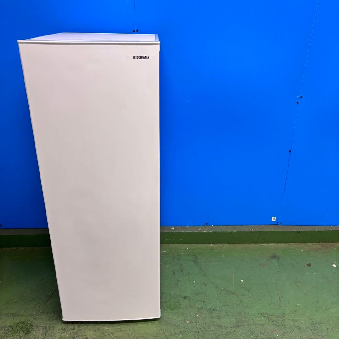 038 2022年製　アイリスオーヤマ　冷凍庫　極美品　1ドア　100〜200ℓ