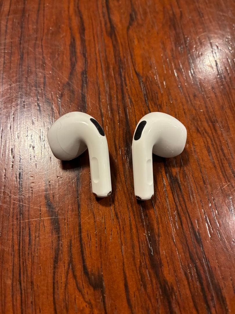 AirPods4 (アクティブノイズキャンセリング機能搭載)