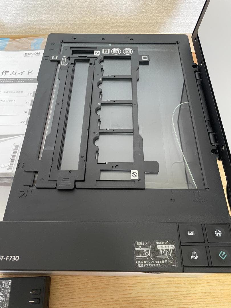 EPSON フラットベッドスキャナー GT-F730 フィルムスキャン対応