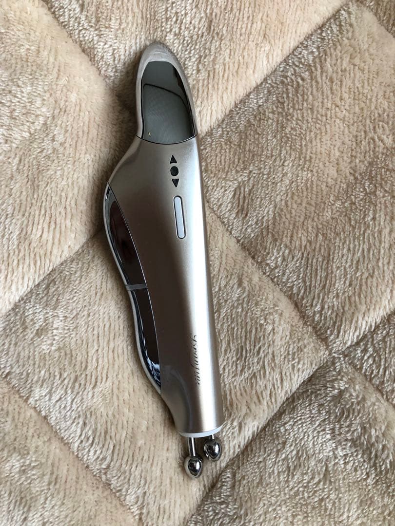美品　ブランフィーネ　スーパートリプルブースターEMS美顔器
