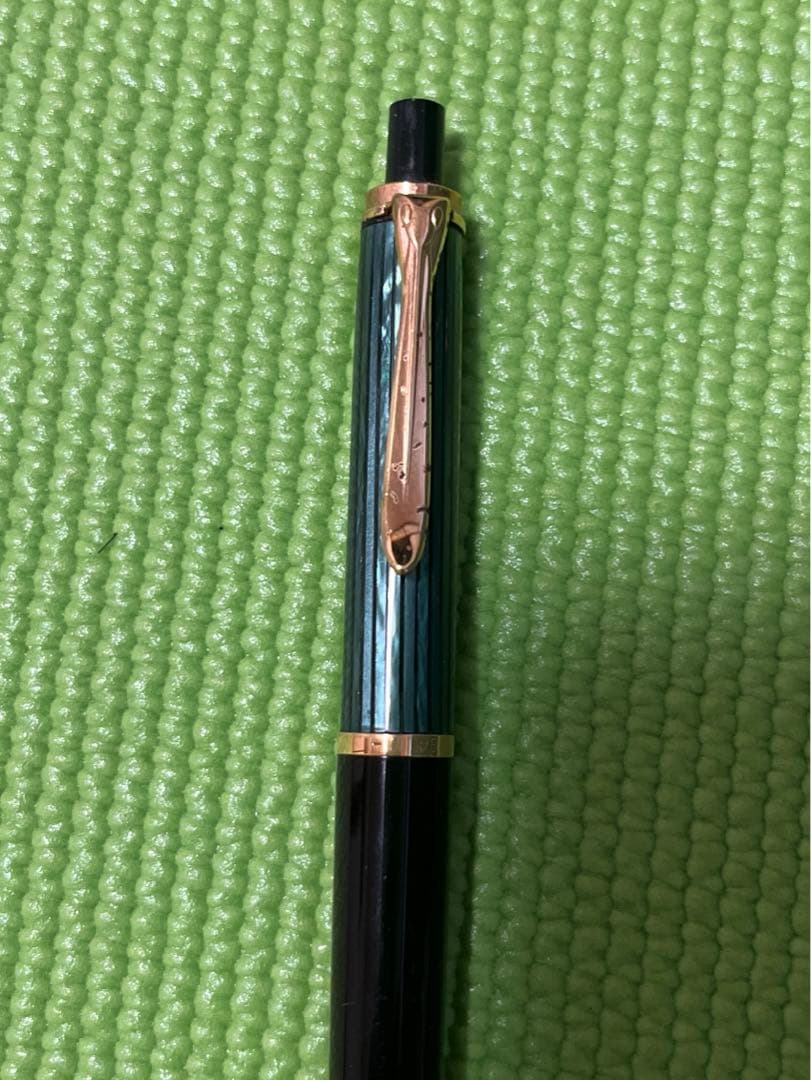 ペリカンボールペン