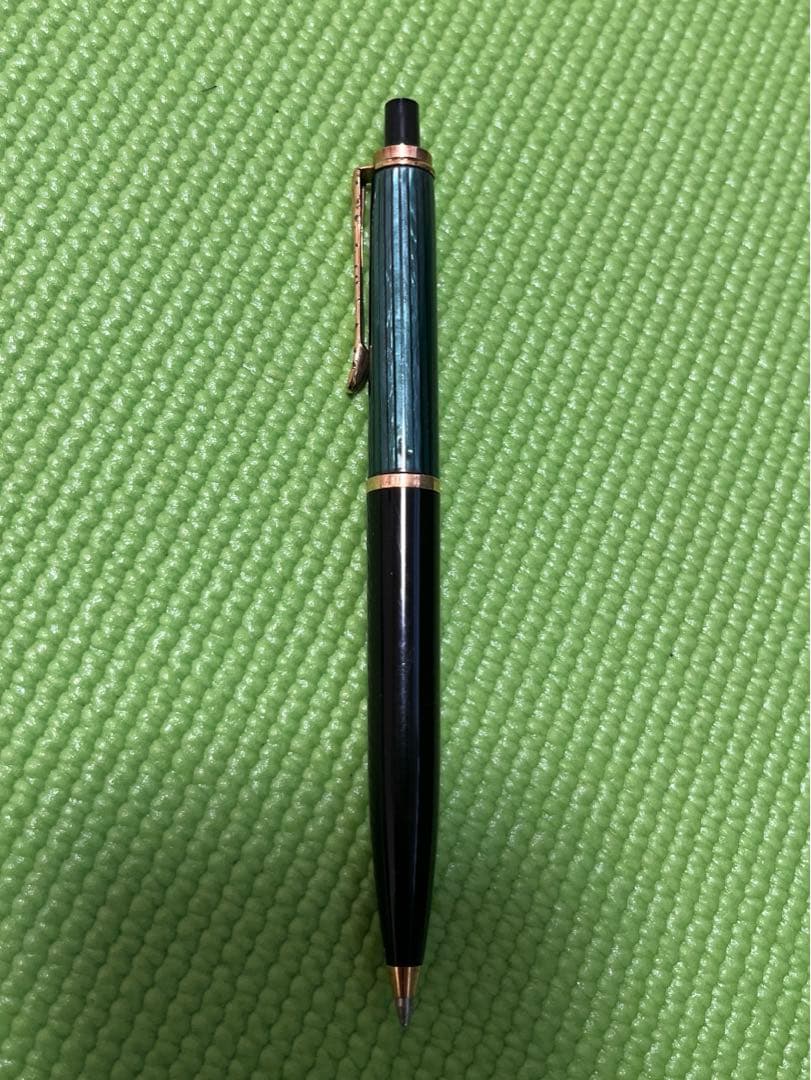 ペリカンボールペン