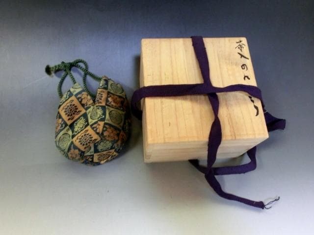 茶入■黒釉五角形 耳付き 仕覆付き 棗 赤紋 古茶器 古道具 お茶道具 骨董品■
