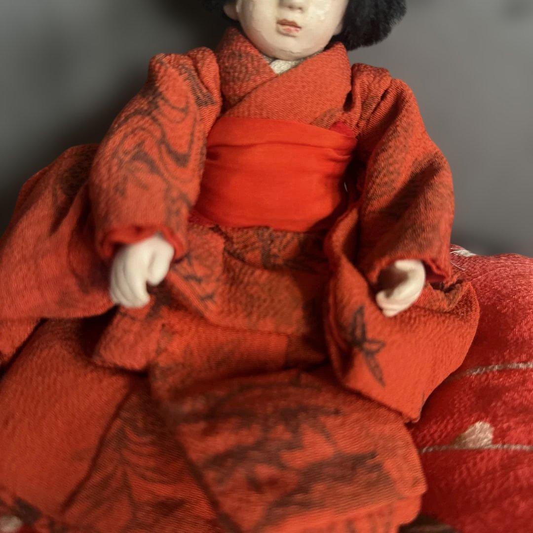 市松人形 赤い和服 黒髪