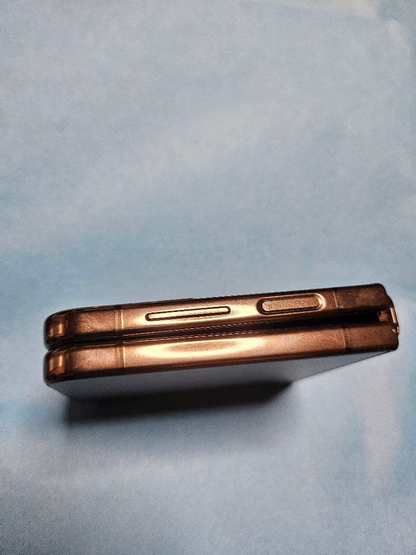 docomo Galaxy Z Flip4 グレー 本体