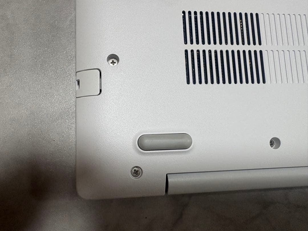 NEC LAVIE ノートPC 大画面 ホワイト