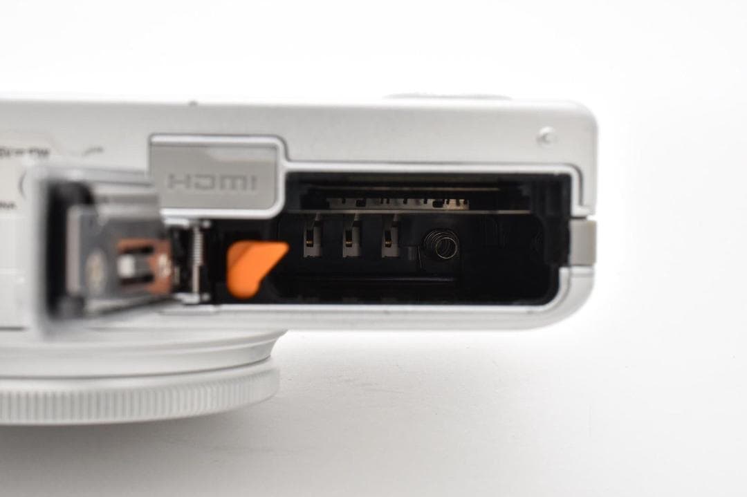 【美品】フジフイルム FUJIFILM XQ1 コンパクトデジタルカメラ