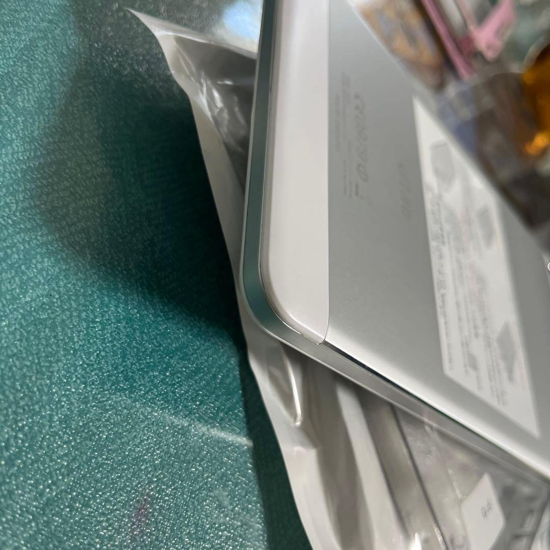 Huawei docomo dtab d-01G シルバー