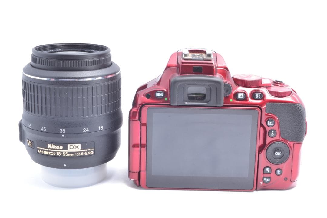 Nikon ニコン D5500⭐レンズセット⭐Wi-Fi搭載⭐レッドカラー⭐美品