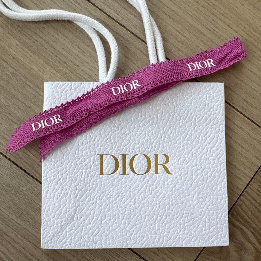 袋付きMiss Dior Blooming Bouquet 50ml