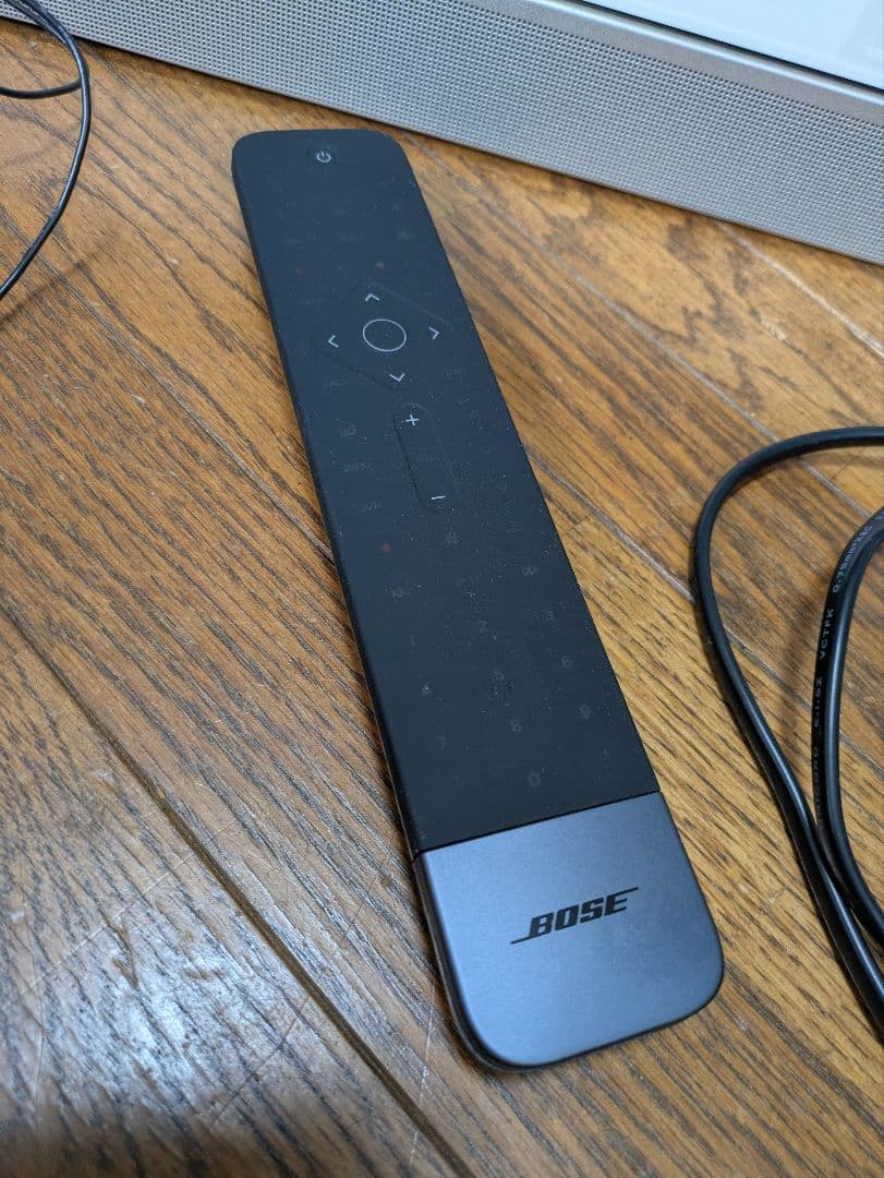 bose soundbar 700　ホワイト　サウンドバー